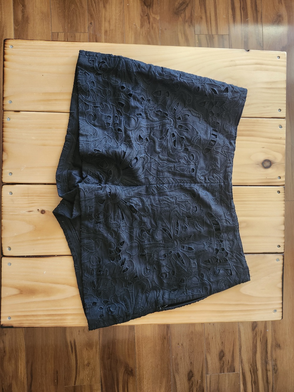 Linen Cotton Lace Eyelet Theory Shorts Size 4